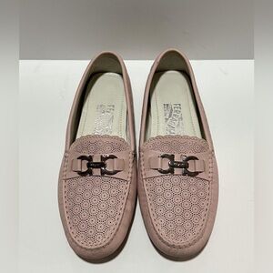 Salvatore Ferragamo Women’s Pink Leather Perforated Loafers size 7